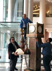 تصميم مميز لساعة الحرم المكى للفنان التشكيلى شريف بيومى