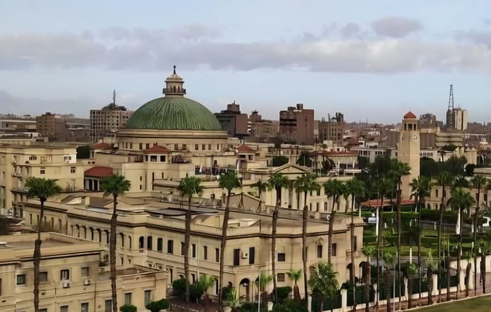 جامعة القاهرة تقود المشهد البحثي المصري .. ريادة علمية تتصدر 25 مجالًا